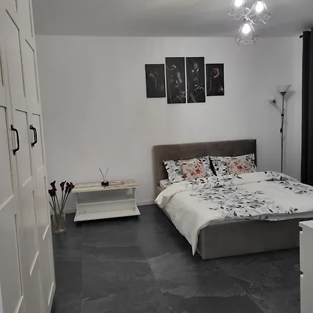 Garsoniera Superba بوخارست